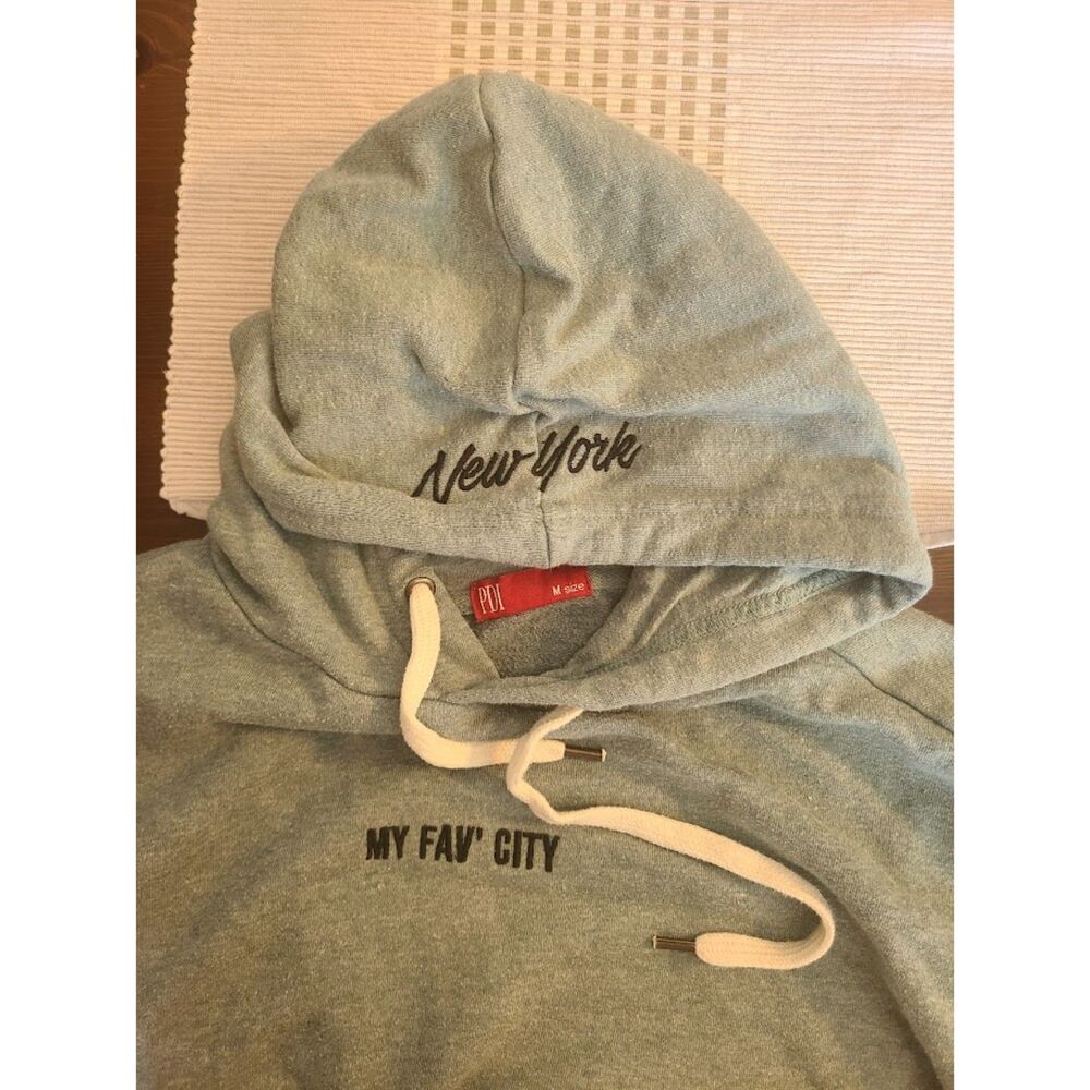 New York My Fav City Hoodie Medium